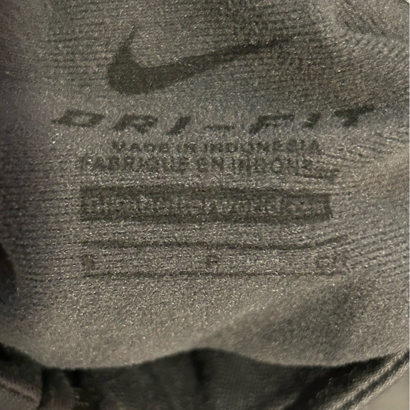 Men’s Nike lightweight 1/4 zip size Small - Picture 5 of 5